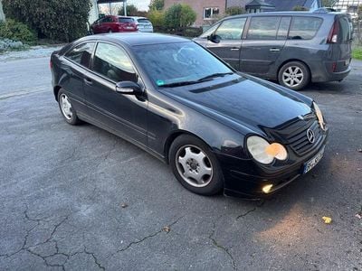 Mercedes C180
