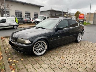 BMW 323