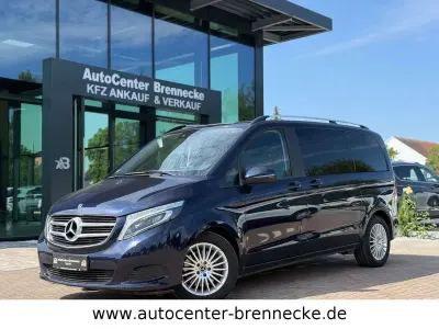 Gebraucht Mercedes V220 Edition 163 PS (119 kW) 2018 Blau Van / Kleinbus