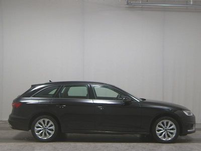 Gebraucht Audi A4 Ambiente 163 PS (119 kW) 2022 Brillantschwarz Kombi
