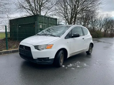 Gebraucht Mitsubishi Colt 75 PS (55 kW) 2010 Weiß Kleinwagen