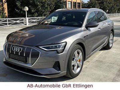 Taifungrau Gebraucht 2020 Audi e-tron Advanced SUV | 26.900 € (Guter Preis)