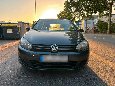 Gebraucht VW Golf VI 110 PS (80 kW) 2011 Grün Kleinwagen