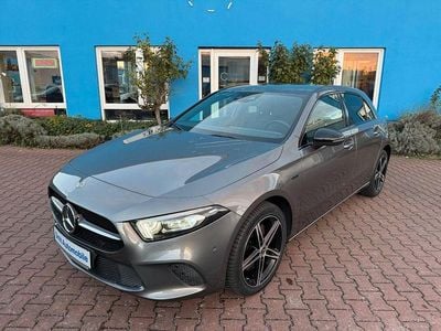 Grau Gebraucht 2020 Mercedes A250 Progressive Limousine | 24.900 € (Teuer)