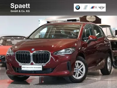 Używany BMW 225 Active Tourer 136 KM (100 kW) 2023 Czerwony Minivan