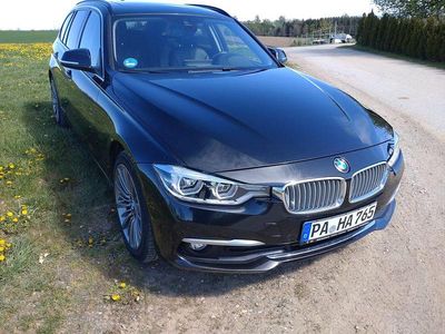 Begagnad BMW 320 Luxury Line 190 HK (139 kW) 2019 Svart Kombi