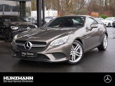 Indiumgrau metallic Gebraucht 2016 Mercedes SLC250 Sport Cabrio | 28.369 €