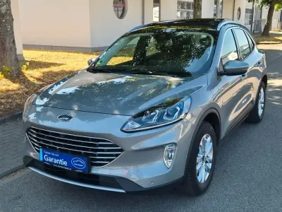 Gebraucht Ford Kuga Titanium 152 PS (111 kW) 2022 Silber SUV