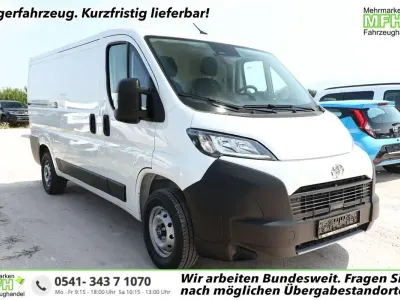Neu Toyota Proace 120 PS (88 kW) 2025 Icy white Van / Kleinbus