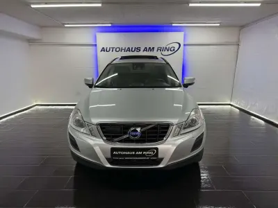 Gebraucht Volvo XC60 Summum 205 PS (150 kW) 2010 Silber SUV
