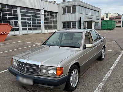 Gebraucht Mercedes 190 136 PS (100 kW) 1990 Grau Limousine