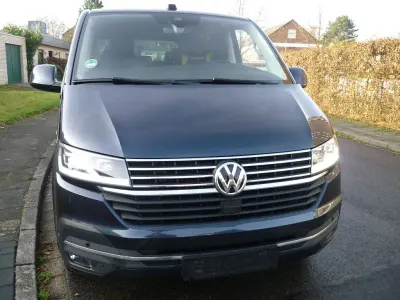 Używany VW T6.1 Highline 204 KM (150 kW) 2021 Niebieski Van