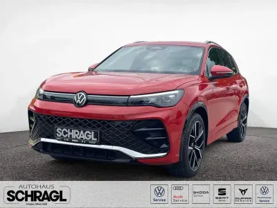 Gebraucht VW Tiguan R-line 150 PS (110 kW) 2024 Persimmon red metallic SUV