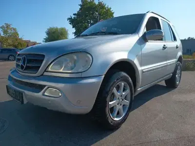 Gebraucht Mercedes ML270 163 PS (119 kW) 2002 Silber SUV