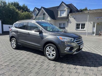 Gebraucht Ford Kuga 150 PS (110 kW) 2017 Grau met. SUV