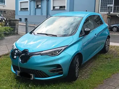 Używany Renault Zoe Iconic 100 kW (136 KM) 2022 Niebieski Hatchback