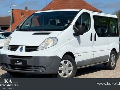 Begagnad Renault Trafic Authentique 114 HK (83 kW) 2012 Vit Minibuss