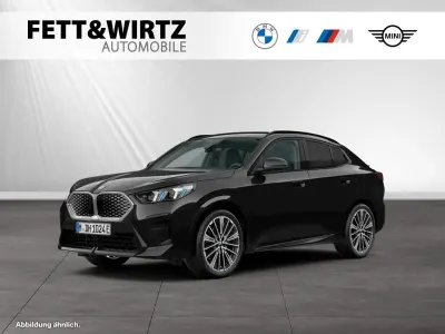 Neu BMW iX2 M Sport 150 kW (204 PS) 2026 Black sapphire metallic SUV