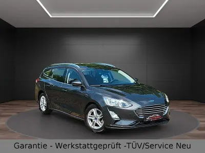 Używany Ford Focus Cool & Connect 125 KM (91 kW) 2018 Szary Kombi