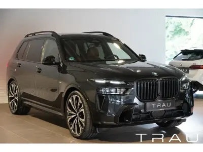 Gebraucht BMW X7 M Sport 352 PS (258 kW) 2025 Schwarz SUV