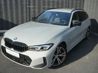 Gebraucht BMW 330e M Sport 292 PS (214 kW) 2022 Grau Kombi