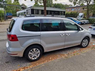 Gebraucht VW Sharan Trendline 140 PS (102 kW) 2014 Silber Van / Kleinbus