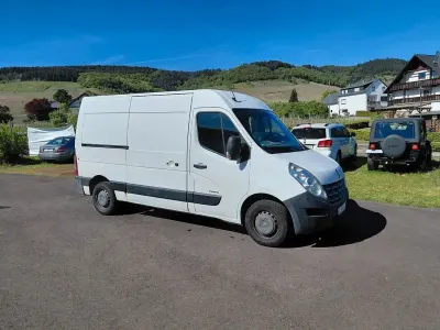 Używany Renault Master 125 KM (91 kW) 2011 Biały Minivan