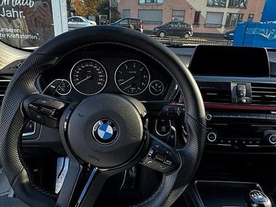 Gebraucht BMW 320 Sport Line 190 PS (139 kW) 2015 Weiß Kombi