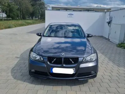 Gebraucht BMW 320 170 PS (125 kW) 2008 Grau Limousine