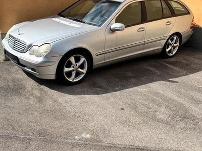 Mercedes C200