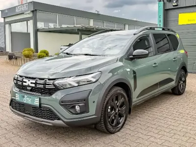 Gebraucht Dacia Jogger Extreme 141 PS (103 kW) 2023 Grün Van / Kleinbus