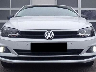 Gebraucht VW Polo Trendline 65 PS (47 kW) 2018 Weiß Kleinwagen