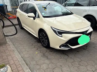 Gebraucht Toyota Corolla Team 140 PS (102 kW) 2023 Weiß Kombi