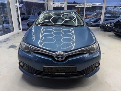 Blau Gebraucht 2016 Toyota Auris Hybrid Edition-S Limousine | 10.980 € (Guter Preis)