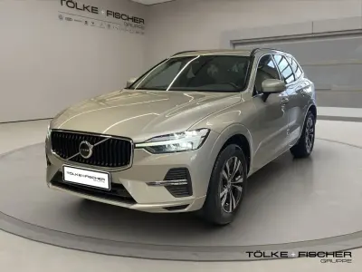 Usata Volvo XC60 Momentum 197 CV (144 kW) 2022 Argento SUV