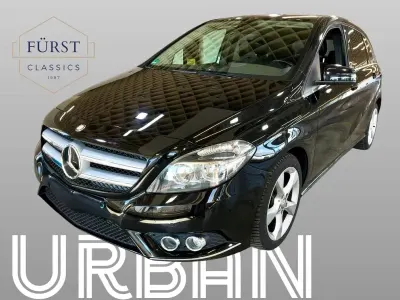 Gebraucht Mercedes B180 Urban 122 PS (89 kW) 2014 Schwarz Kleinwagen