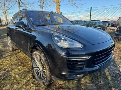 Gebraucht Porsche Cayenne Turbo S 570 PS (419 kW) 2016 Schwarz SUV
