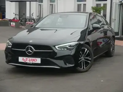 Gebraucht Mercedes CLA180 Progressive 150 PS (110 kW) 2023 Schwarz Coupé