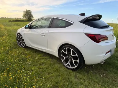 Gebraucht Opel Astra S 200 PS (147 kW) 2015 Weiß Limousine