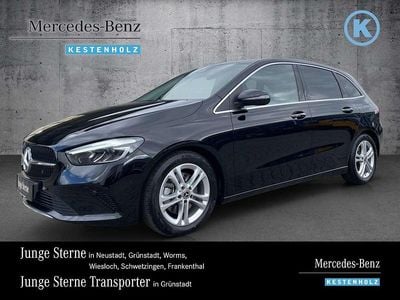 Gebraucht Mercedes B220 190 PS (139 kW) 2023 Kosmosschwarz Van / Kleinbus