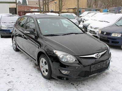 Schwarz Gebraucht 2012 Hyundai i30 Edition Limousine | 6.499 € (Fairer Preis)