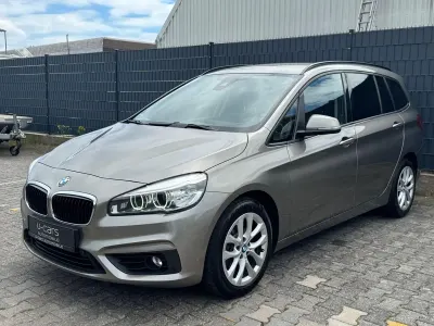 Gebraucht BMW 220 Gran Tourer Advantage 190 PS (139 kW) 2015 Silber Van / Kleinbus