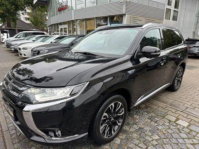 Gebraucht Mitsubishi Outlander P-HEV Plus 121 PS (88 kW) 2018 Schwarz SUV