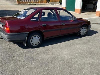 Gebraucht Opel Vectra 90 PS (66 kW) 1990 Rot Limousine
