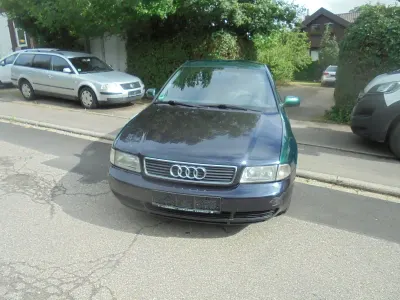 Gebraucht Audi A4 125 PS (91 kW) 1997 Grün Kombi