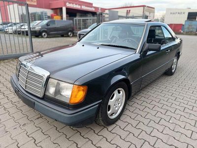 Second-hand Mercedes E300 AMG 179 CP (131 kW) 1988 Negru Coupe