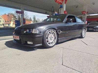 Usata BMW M3 Competition Edition 670 CV (492 kW) 1993 Giallo Berlina