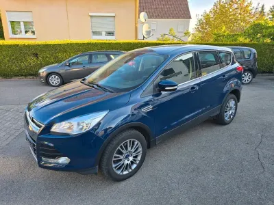 Gebraucht Ford Kuga Titanium 182 PS (133 kW) 2013 Blau SUV