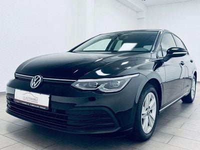 Second-hand VW Golf VIII Life 131 CP (96 kW) 2023 Negru Berlinǎ