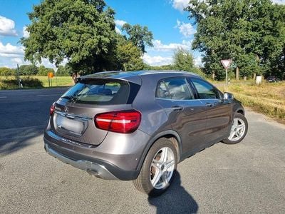 Mercedes GLA200